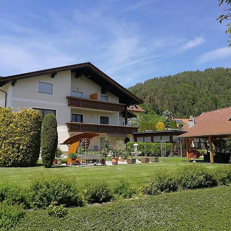 Ferienwohnungen Oranhof Фельден-ам-Вертерзе Екстер'єр фото