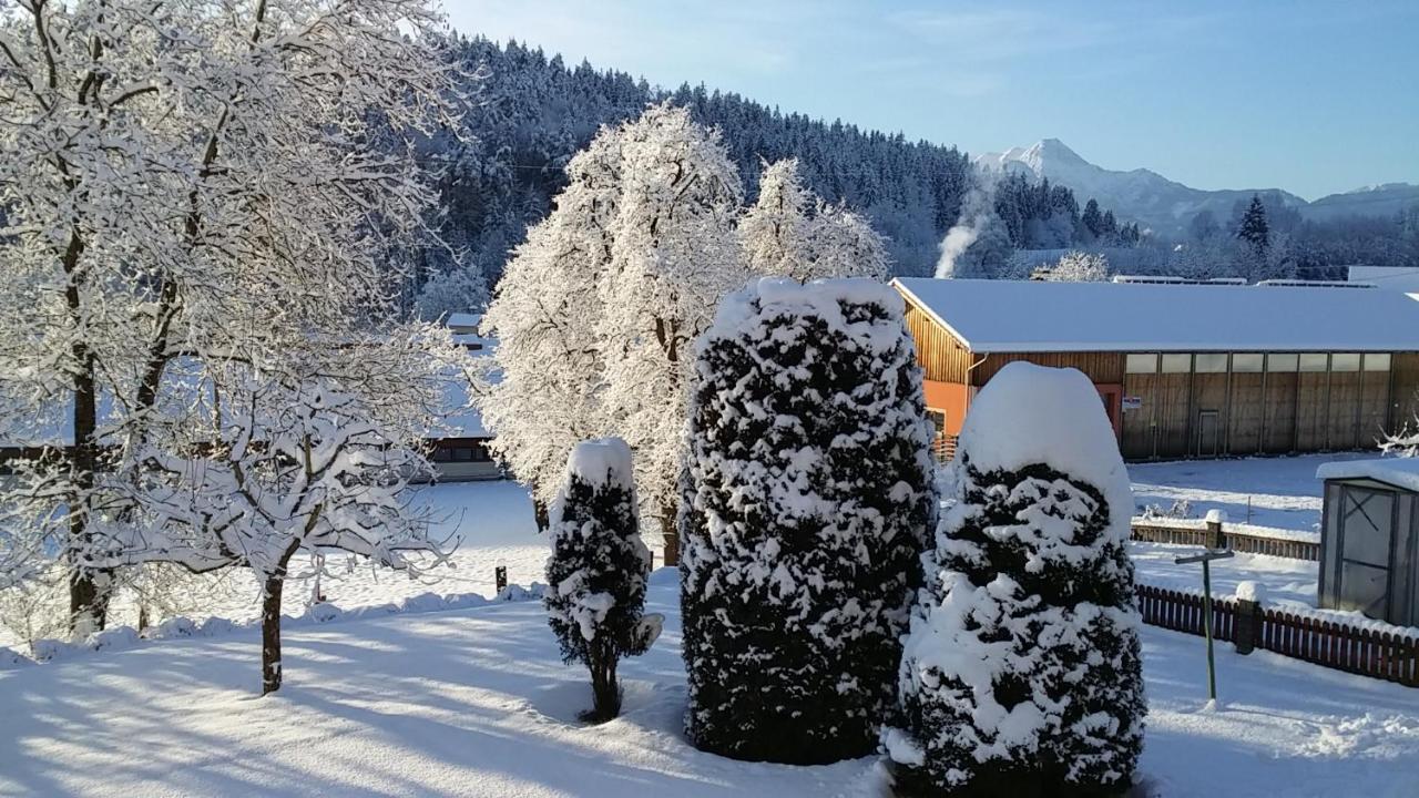 Ferienwohnungen Oranhof Фельден-ам-Вертерзе Екстер'єр фото