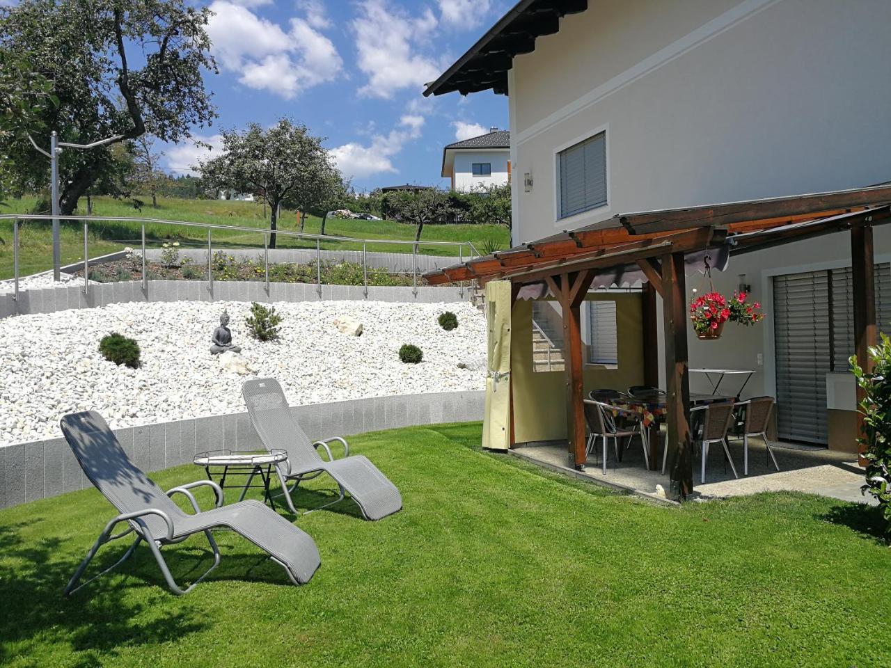 Ferienwohnungen Oranhof Фельден-ам-Вертерзе Екстер'єр фото