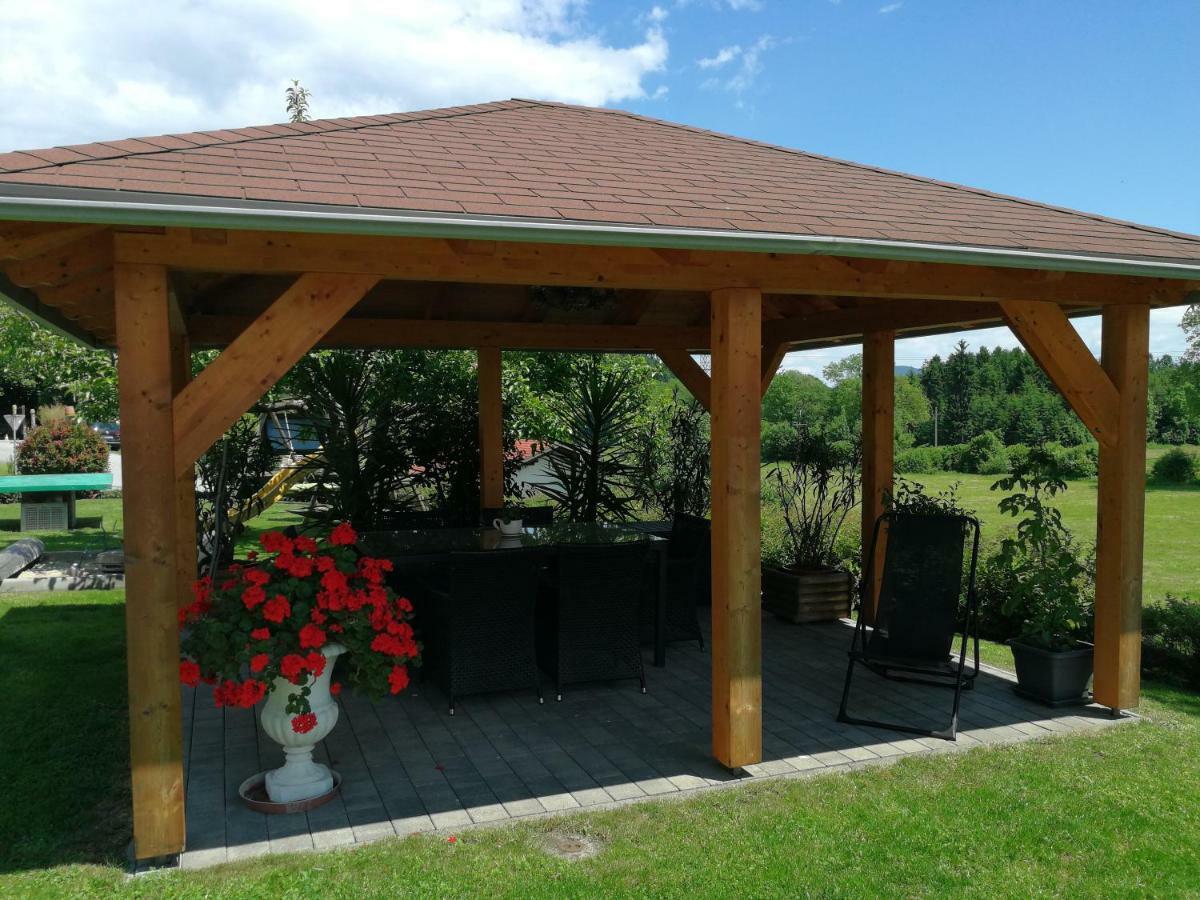 Ferienwohnungen Oranhof Фельден-ам-Вертерзе Екстер'єр фото