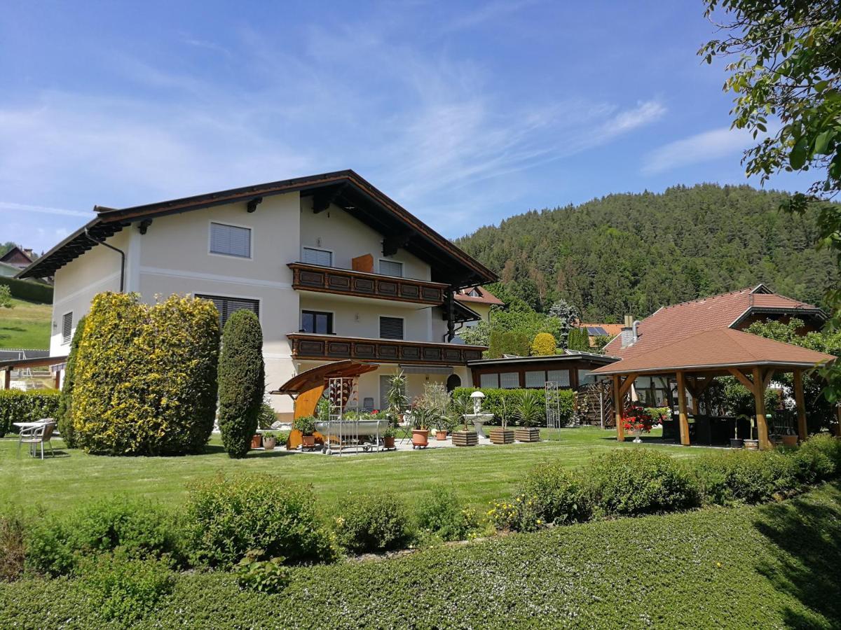Ferienwohnungen Oranhof Фельден-ам-Вертерзе Екстер'єр фото